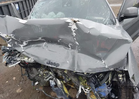 2020 Jeep Grand Cherokee Altitude 4X4 из США, поврежденный, VIN 1C4RJFAG4LC157553